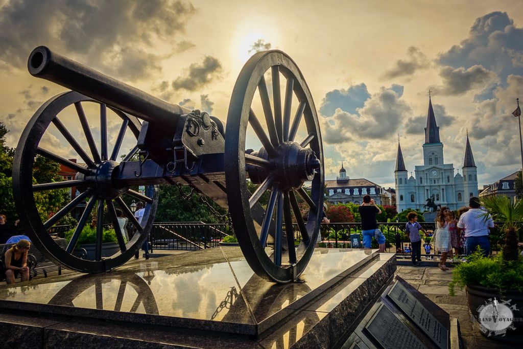 A la Nouvelle Orléans, on s'est pas mal tapé sur la figure pour prendre le contrôle des bars locaux. A la Nouvelle Orléans, on s'est pas mal tapé sur la figure pour prendre le contrôle des bars locaux.