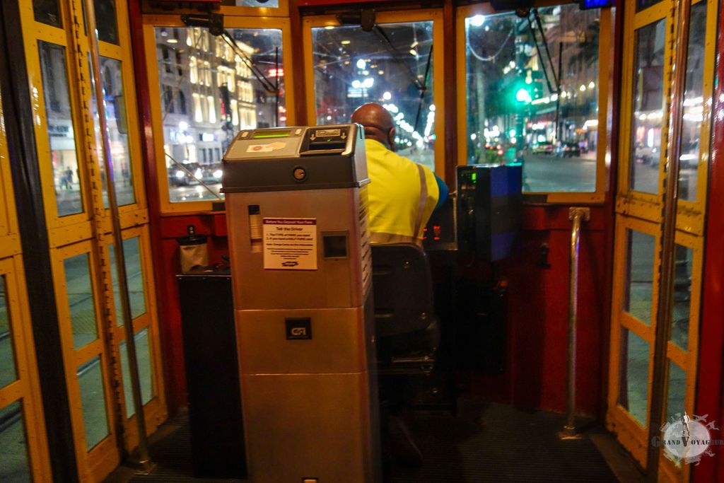 A bord du streetcar nous ramenant à la maison. A bord du streetcar nous ramenant à la maison.