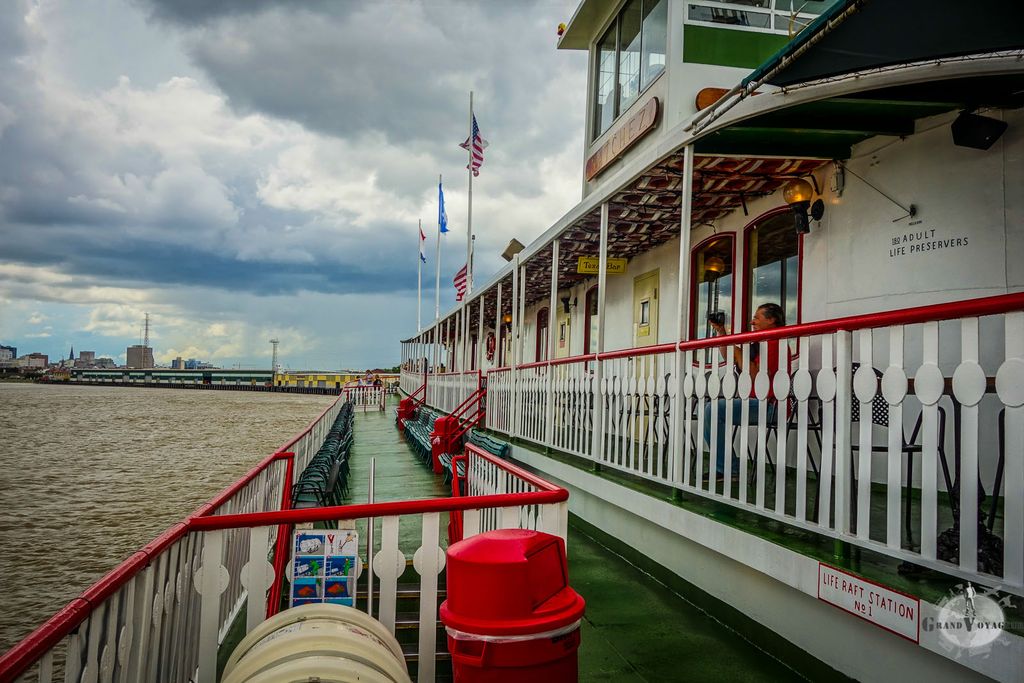 A bord du Natchez. A bord du Natchez.