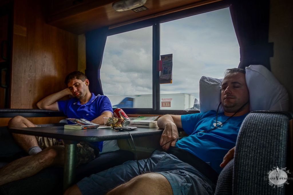 J'aime le camping car car on y dort bien, même en cours de route J'aime le camping car car on y dort bien, même en cours de route