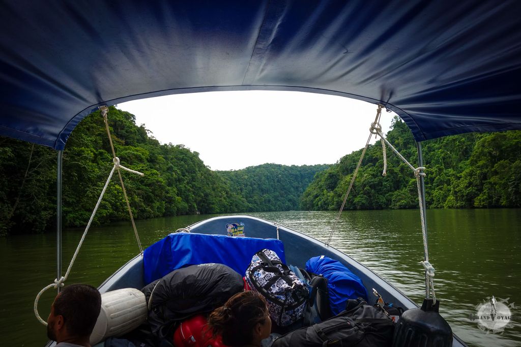 On se prendrait presque pour des explorateurs entrant dans des contrées où personne n'a jamais mis les pieds.