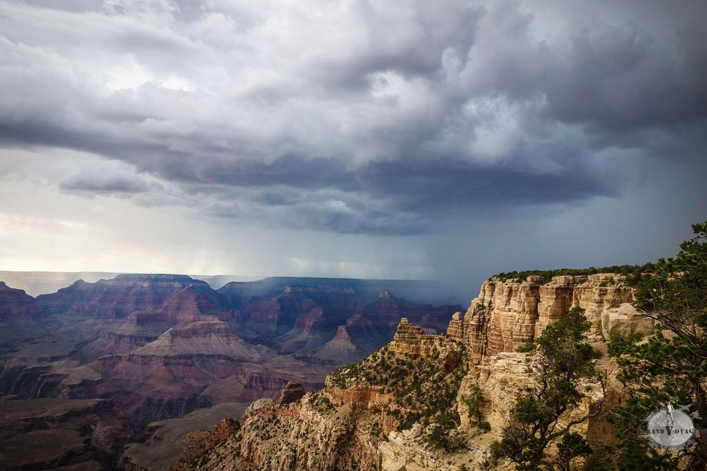 On s'approche et c'est toujours aussi noir... Au moins ça fait de jolies photos. On s'approche et c'est toujours aussi noir... Au moins ça fait de jolies photos.