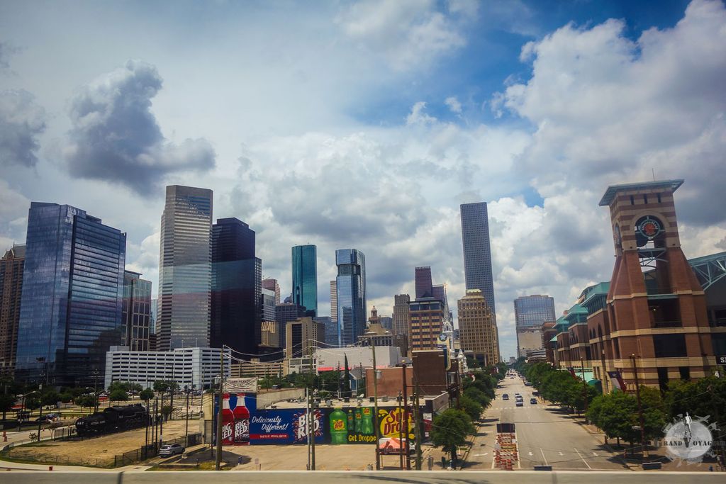 De Houston, on ne verra pas grand chose. Juste quelques gratte-ciel. De Houston, on ne verra pas grand chose. Juste quelques gratte-ciel.