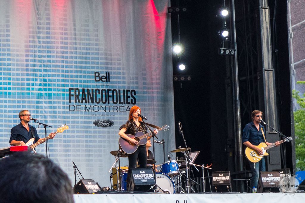 Ce qu'il y a de bien avec Axelle Red, c'est qu'avec son nom, on sait toujours quelle couleur de cheveux elle aura et donc on la repère de loin. Ce qu'il y a de bien avec Axelle Red, c'est qu'avec son nom, on sait toujours quelle couleur de cheveux elle aura et donc on la repère de loin.