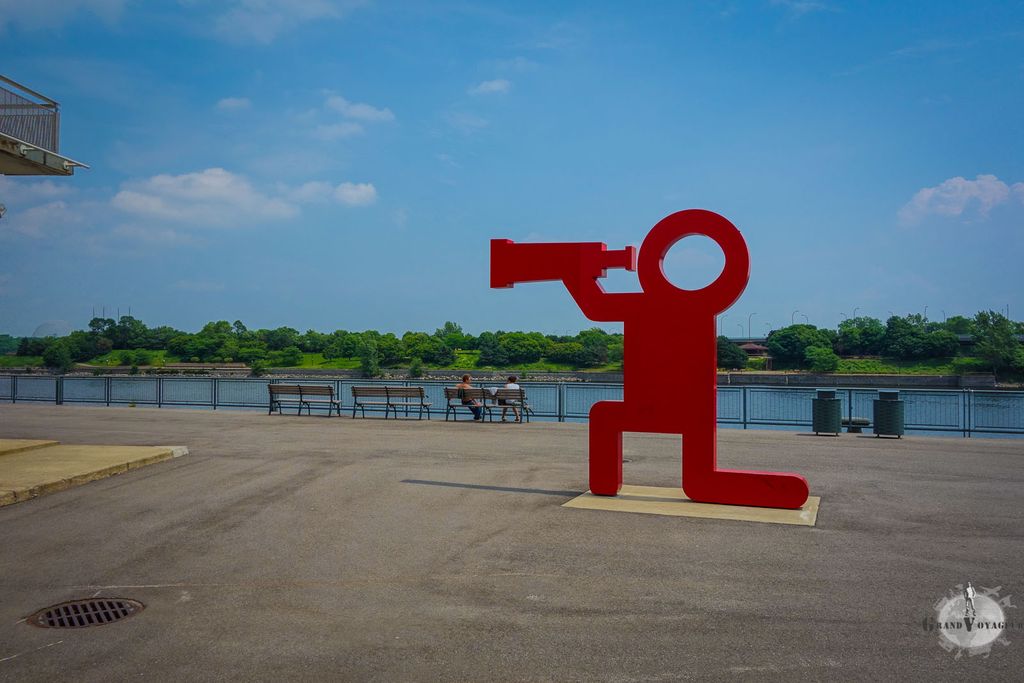 Anne ma sœur Anne, ne vois-tu rien venir? Anne ma sœur Anne, ne vois-tu rien venir?