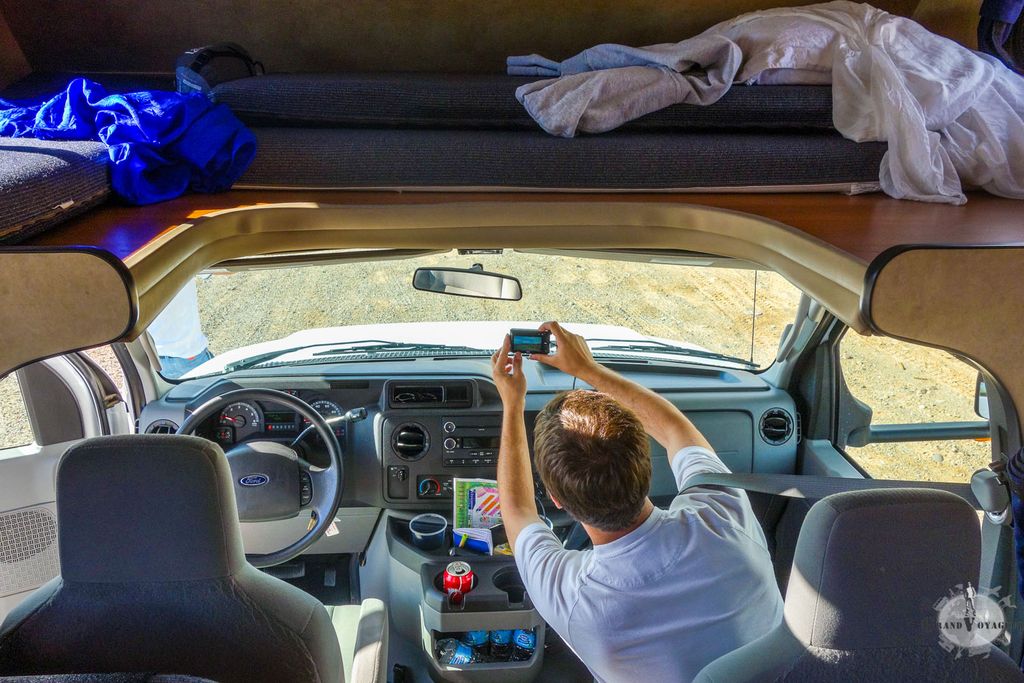 Même à l'arrêt, Arnaud aussi passe en mode grand reporter.