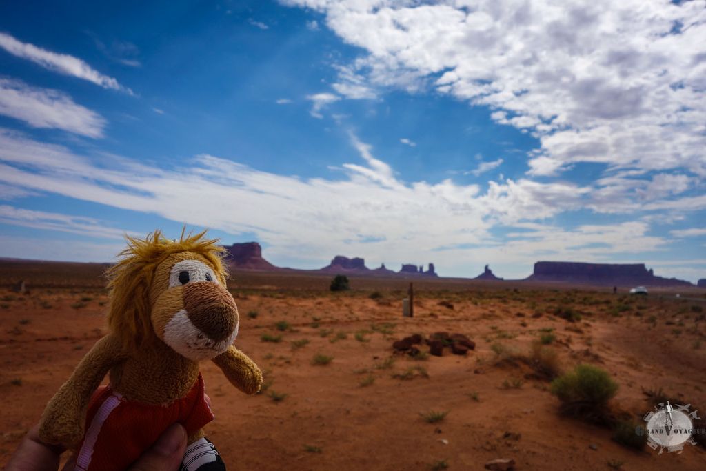T-Chat adore Monument Valley, c'est un super terrain de jeu pour lui.