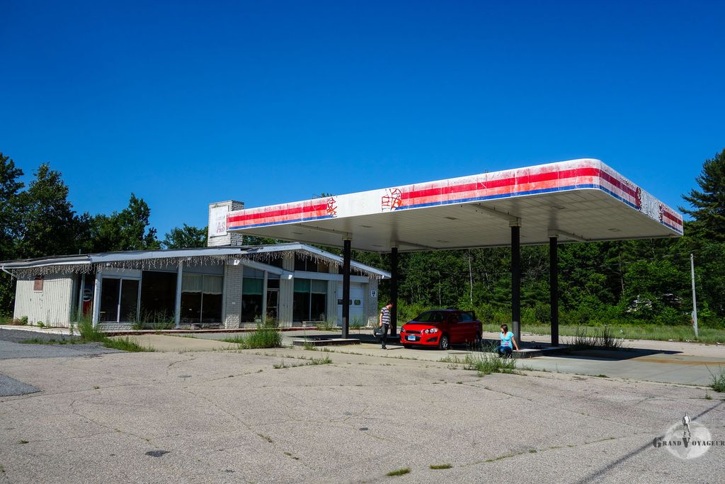 Le fait que l'endroit soit abandonné nous propulse vraiment dans une ambiance Far West / Film d'horreur. Le fait que l'endroit soit abandonné nous propulse vraiment dans une ambiance Far West / Film d'horreur.