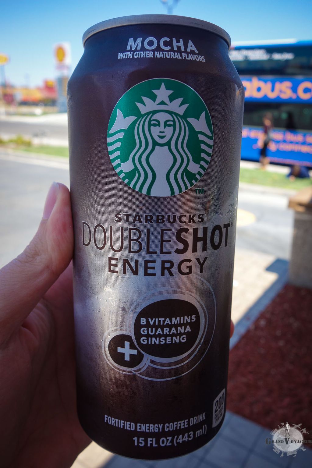 Ici, Starbucks fait de drôles de boissons énergétiques. Je teste. C'est évidemment super sucré mais pas mauvais. Ici, Starbucks fait de drôles de boissons énergétiques. Je teste. C'est évidemment super sucré mais pas mauvais.