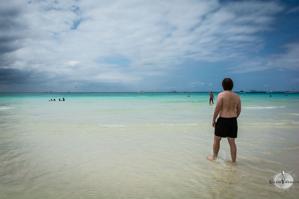 L'eau est à la bonne température pour rafraîchir ce qu'il faut. L'eau est à la bonne température pour rafraîchir ce qu'il faut.