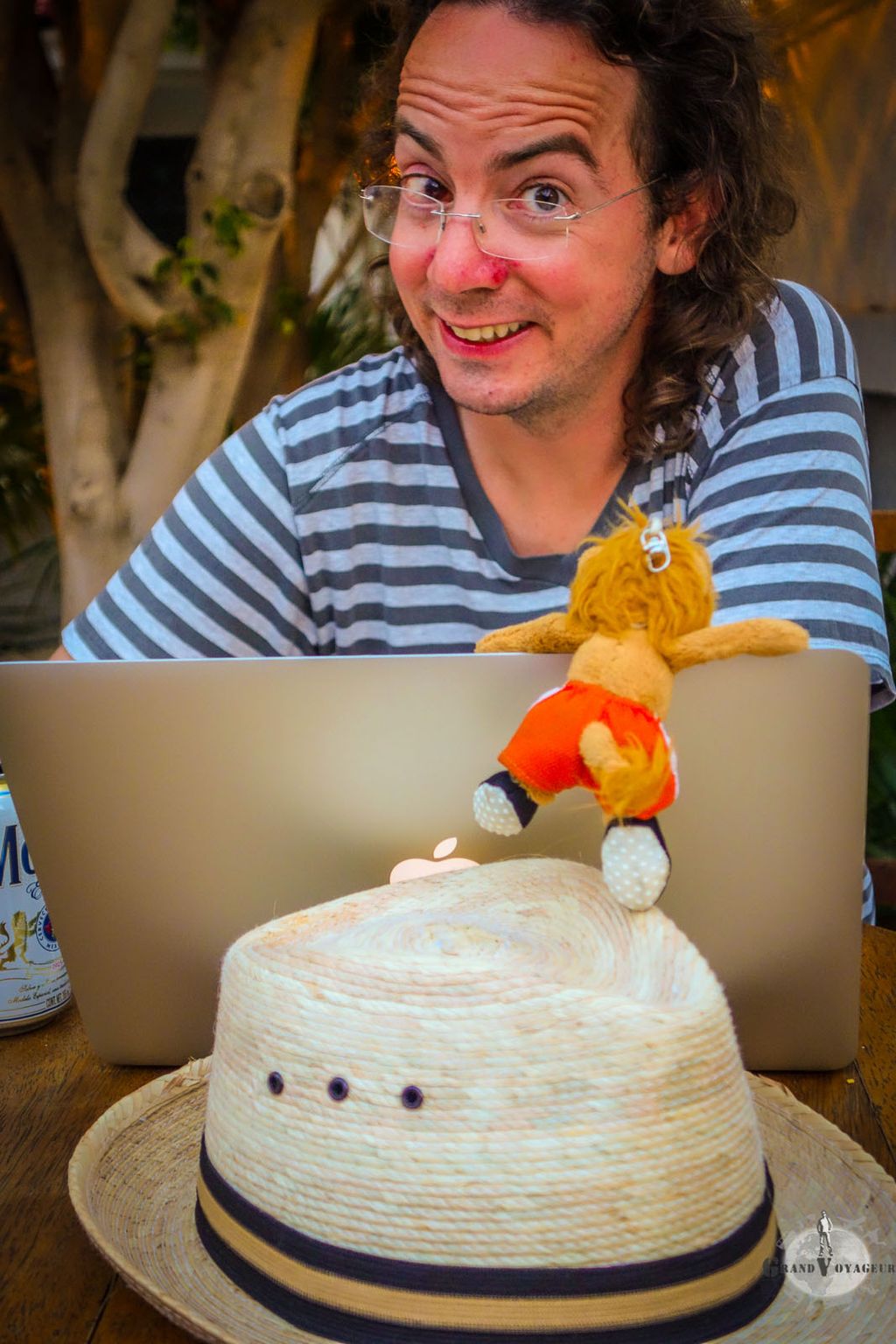 T-Chat tient à vérifier que je blogue sérieusement et n'écris pas trop de bêtises sur lui. T-Chat tient à vérifier que je blogue sérieusement et n'écris pas trop de bêtises sur lui.