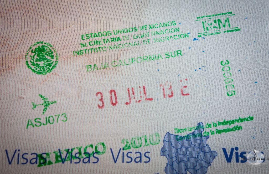 Le tampon m'ouvrant les portes du Mexique. Avec le petit avion sur la gauche 🙈 Le tampon m'ouvrant les portes du Mexique. Avec le petit avion sur la gauche 🙈