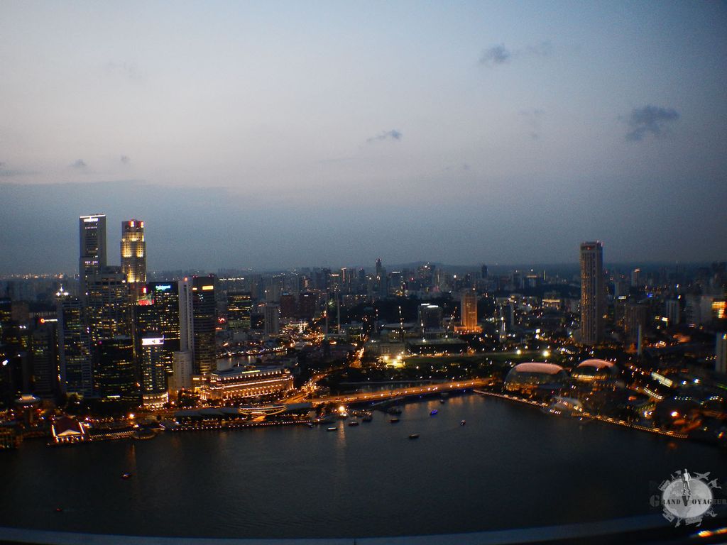 Vue de Singapour depuis la piscine.
