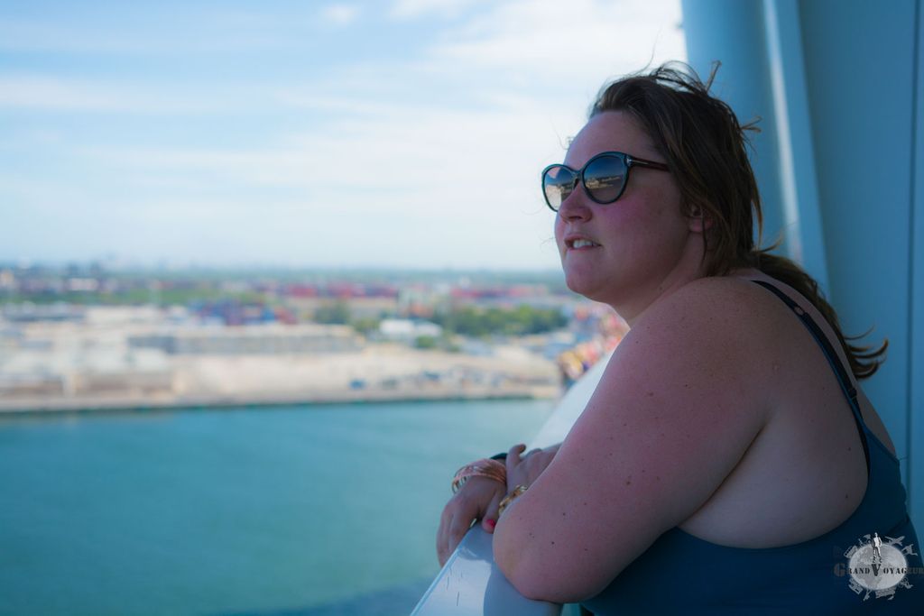 "Au fait, est-ce que j'ai bien récupéré mon passeport?" (naaaan je blague)