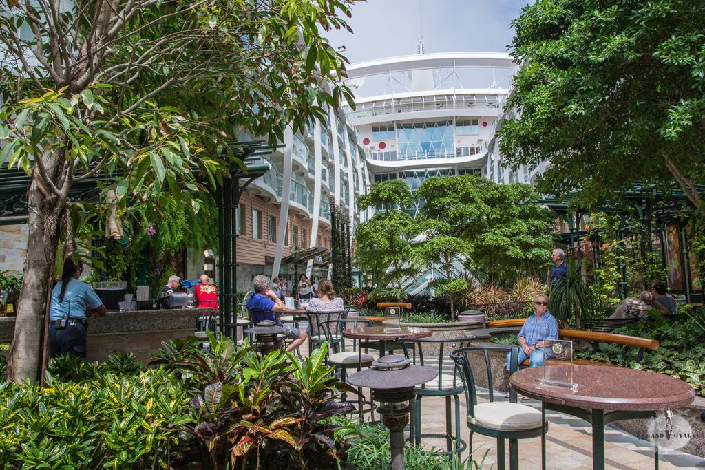 Central Park, premier du genre pour la Royal Caribbean, très fière des centaines (milliers?) d'espèces de végétaux plantés et maintenus. Un coin en général au calme.