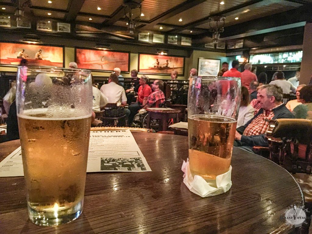 Le même, avec vue sur les pintes en question :)