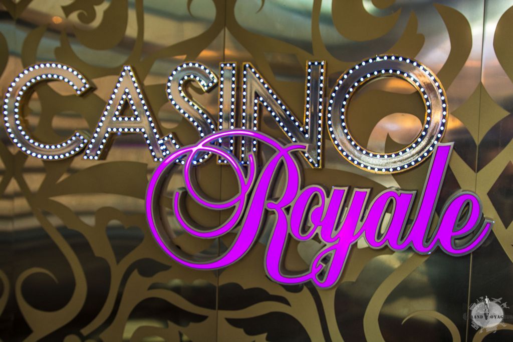 Un casino ? Bah oui, et hésitez pas sur le nombre de machines, on a de la place hein.