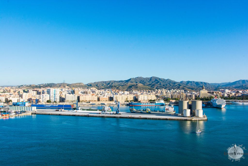 Terre ferme droit devant ! Hola Màlaga!