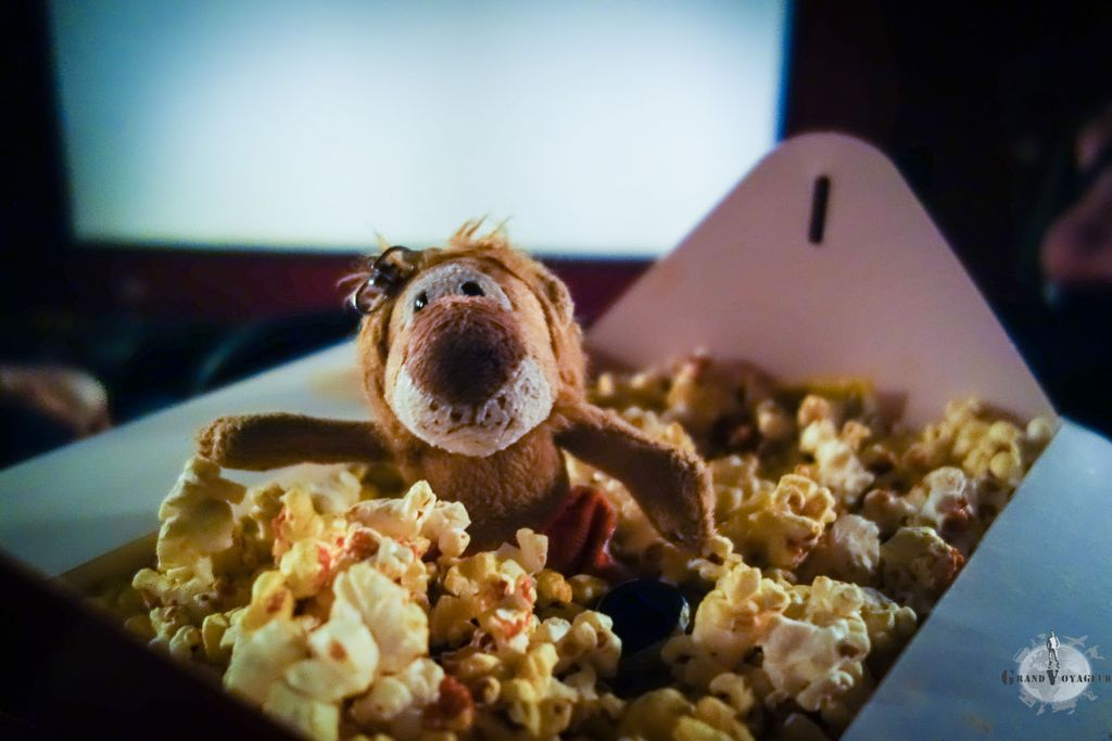 T-Chat !! Le popcorn n'est pas une piscine voyons !! T-Chat !! Le popcorn n'est pas une piscine voyons !!