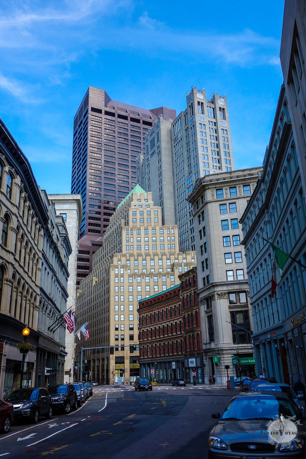 Le Centre de Boston - évidemment on ne peut pas empêcher quelques gratte-ciel d'avoir poussé ici et là. Le Centre de Boston - évidemment on ne peut pas empêcher quelques gratte-ciel d'avoir poussé ici et là.