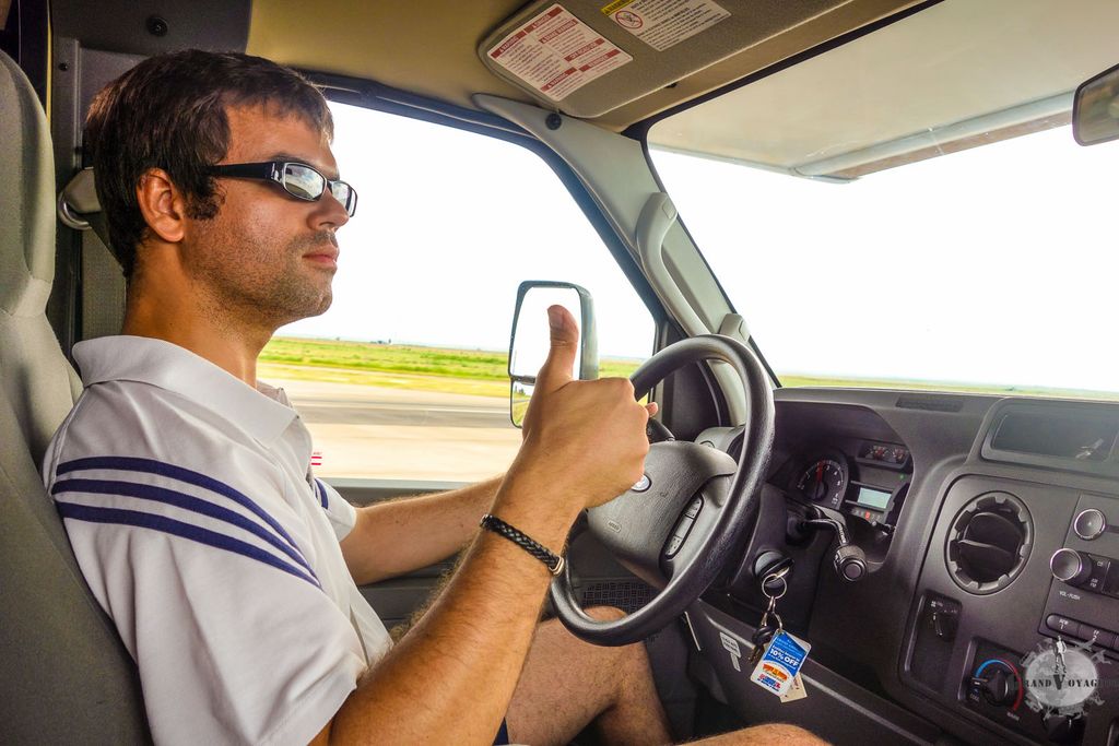 Le pilote tient la forme. Le pilote tient la forme.