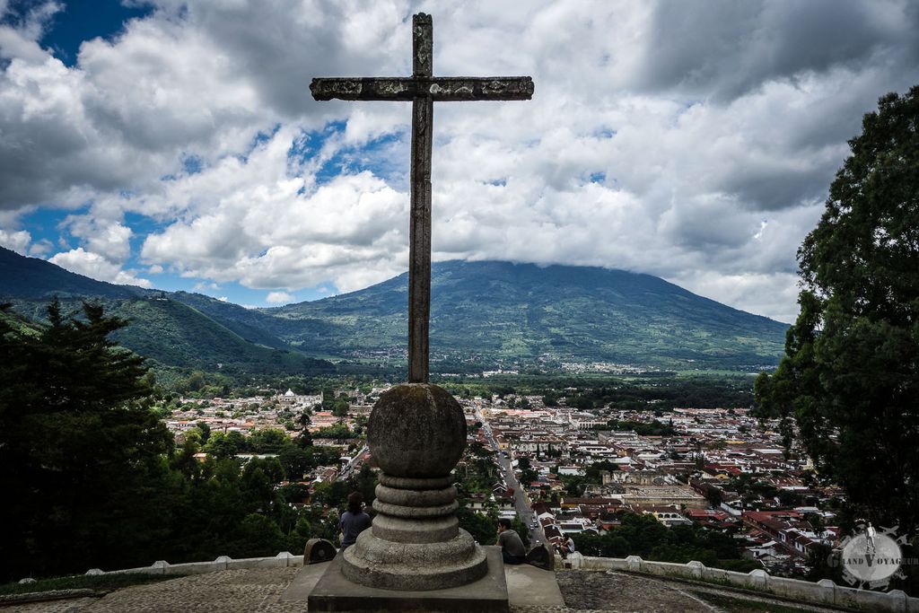 Image for Antigua Guatemala : entre catastrophes naturelles et café-ciné