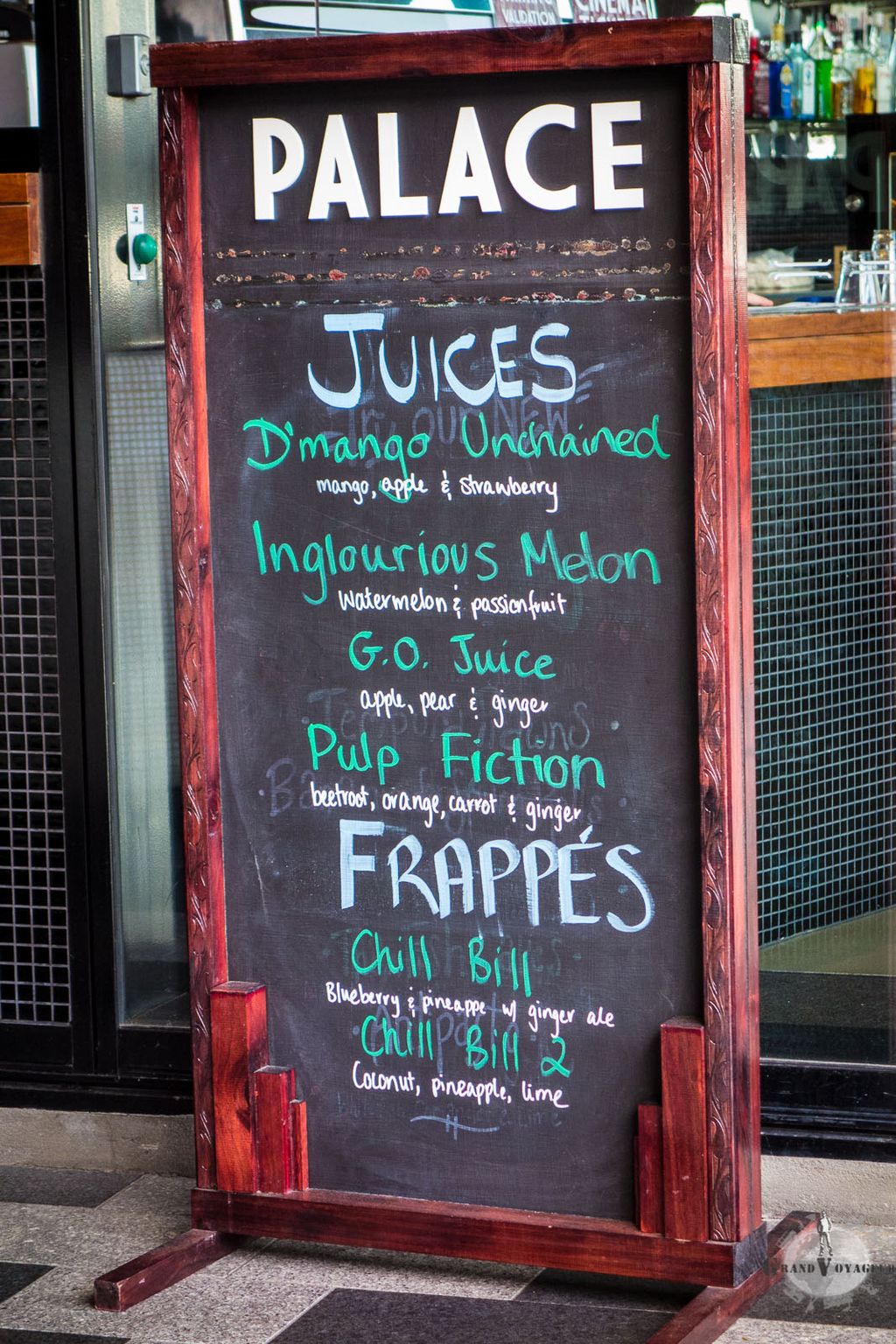 A côté de l'hostel, un propriétaire de café est visiblement fan de Tarantino. A côté de l'hostel, un propriétaire de café est visiblement fan de Tarantino.