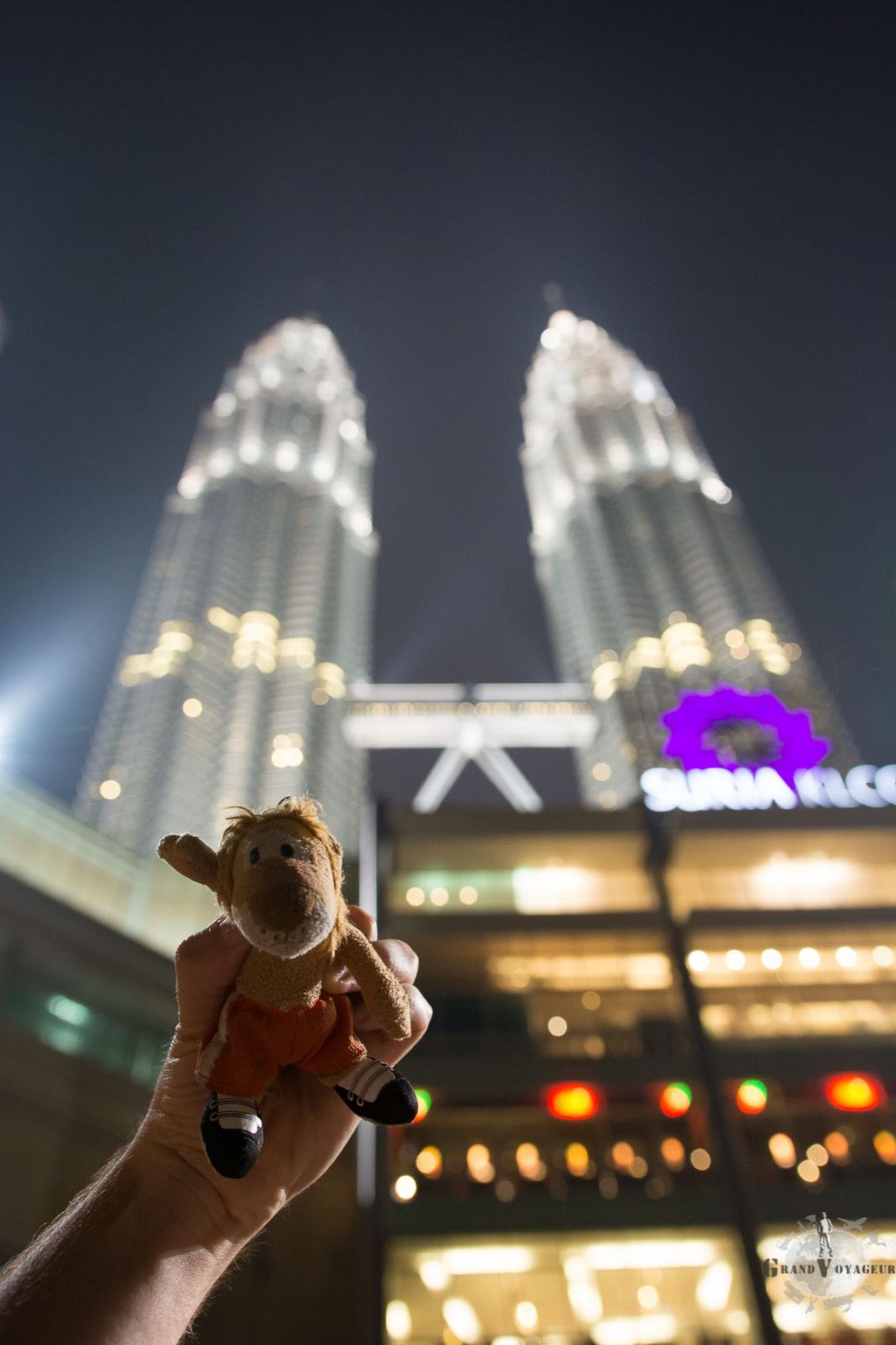 T-Chat fait ses adieux à KL avant de partir vers le Vietnam. T-Chat fait ses adieux à KL avant de partir vers le Vietnam.