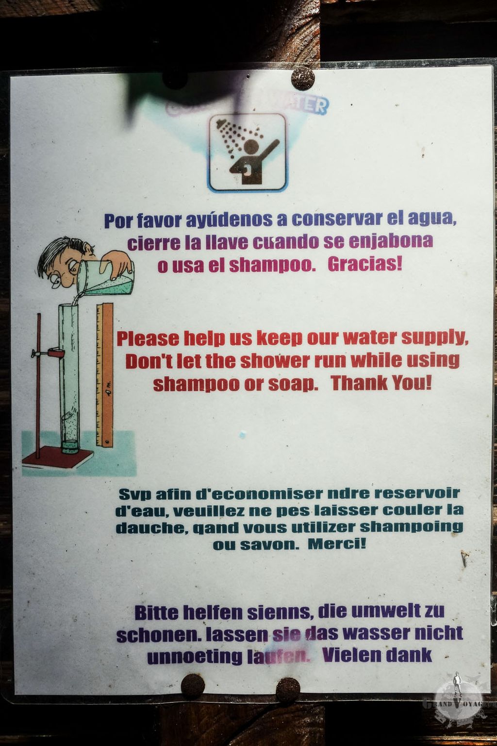 D'ailleurs si vous voulez vous sentir utile, vous pourrez proposer quelques amélioration à la traduction française. Je ne l'ai pas fait, c'était beaucoup trop de travail... D'ailleurs si vous voulez vous sentir utile, vous pourrez proposer quelques amélioration à la traduction française. Je ne l'ai pas fait, c'était beaucoup trop de travail...