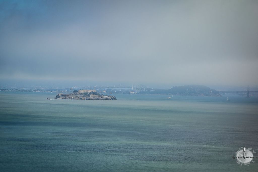 Sur l'île au milieu de la baie, Alcatraz, la mythique prison ! Sur l'île au milieu de la baie, Alcatraz, la mythique prison !