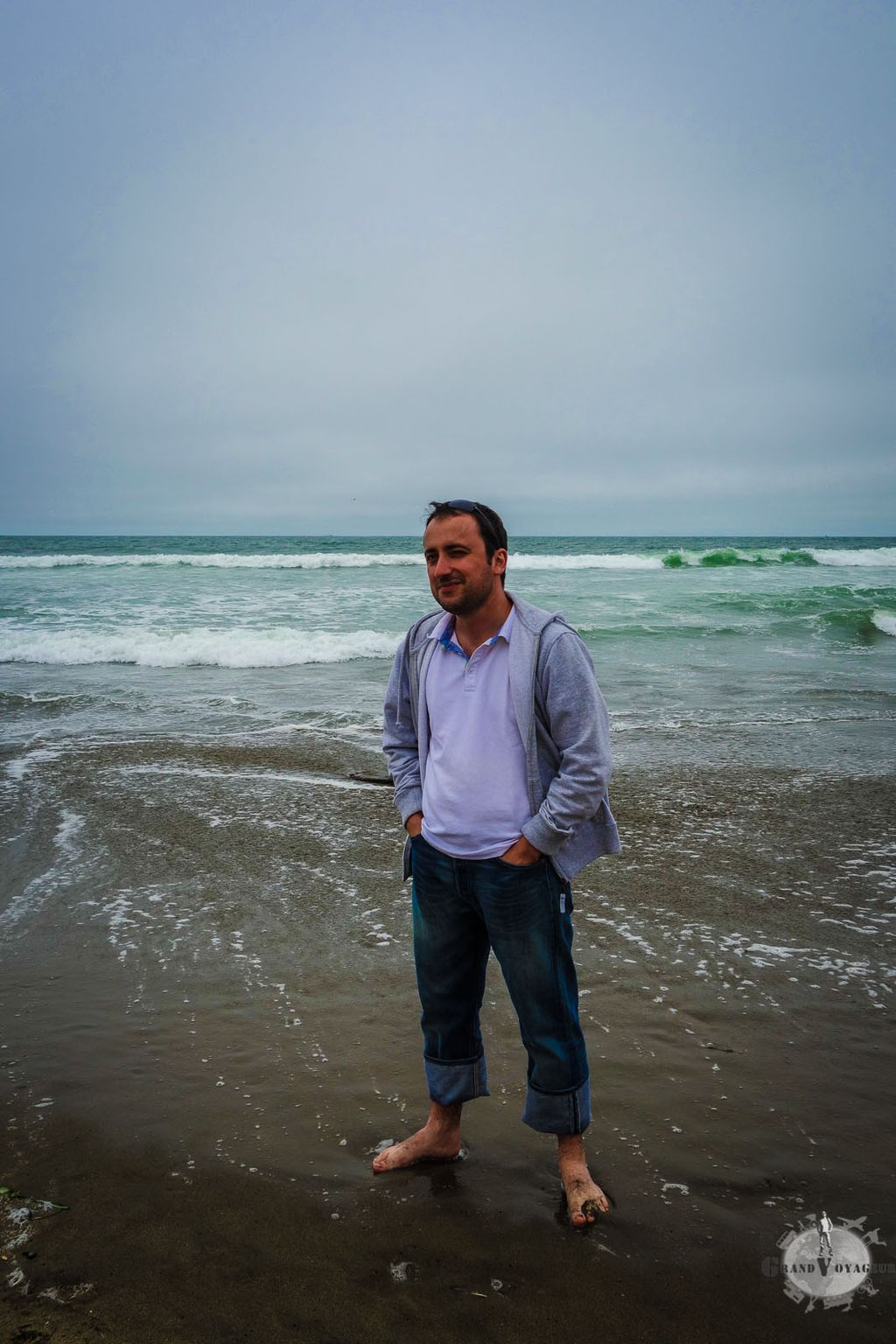 Sylvain, le chauffeur en chef ce jour là a bien mérité de refroidir ses pieds dans le Pacifique, après les avoir usé sur les freins tant et plus. Sylvain, le chauffeur en chef ce jour là a bien mérité de refroidir ses pieds dans le Pacifique, après les avoir usé sur les freins tant et plus.