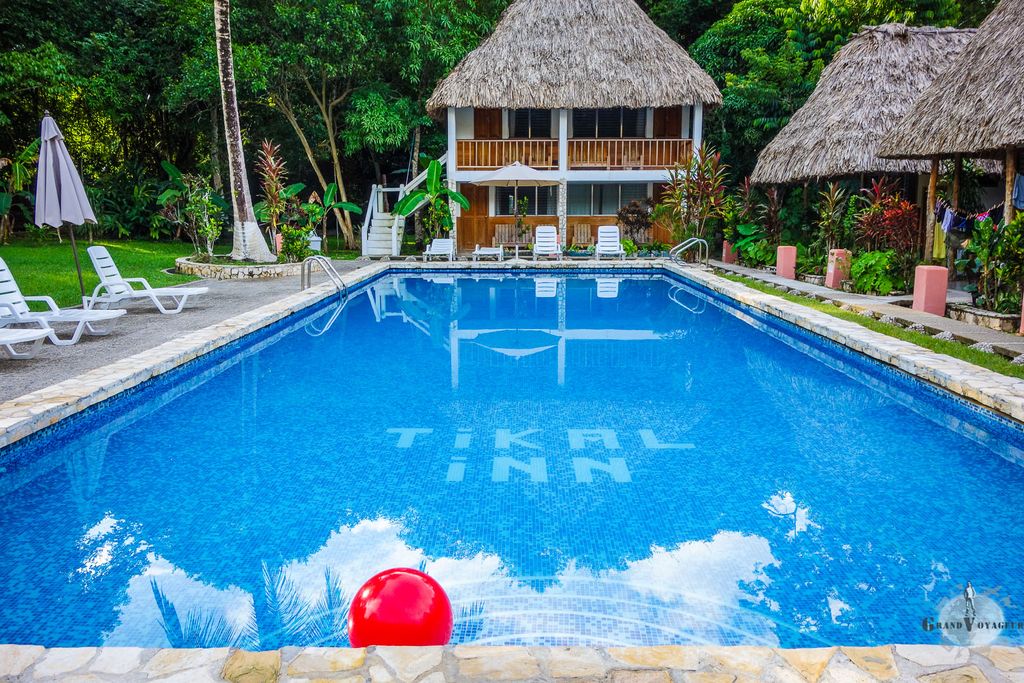 Haaaaaa le luxe d'avoir une piscine à côté de sa chambre au milieu de la jungle. Haaaaaa le luxe d'avoir une piscine à côté de sa chambre au milieu de la jungle.