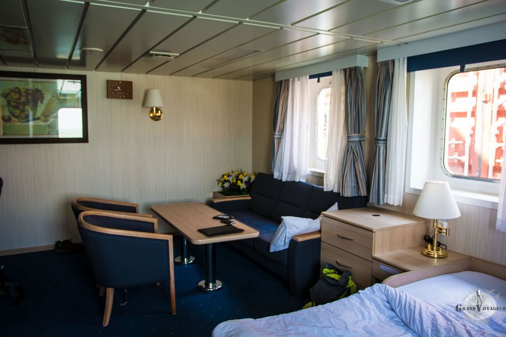 Il y a même un coin canapé pour recevoir ses invités avec tout le confort qui leur est dû.