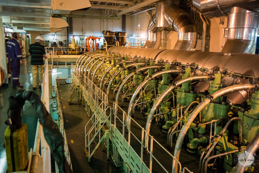 La partie haute du moteur principal. Celui-ci est haut de 3 étages.