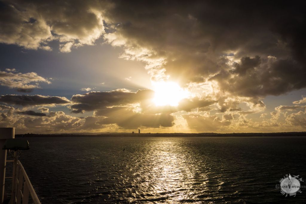 On se paye un petit coucher de soleil pour la forme. On se paye un petit coucher de soleil pour la forme.