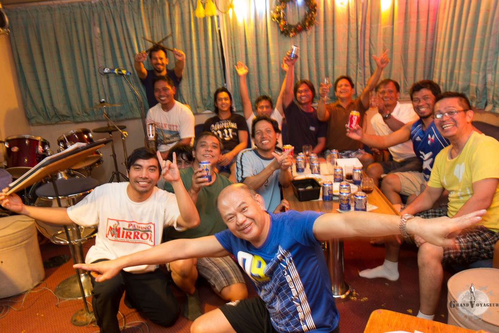 L'équipage (presque) au complet. L'équipage (presque) au complet.