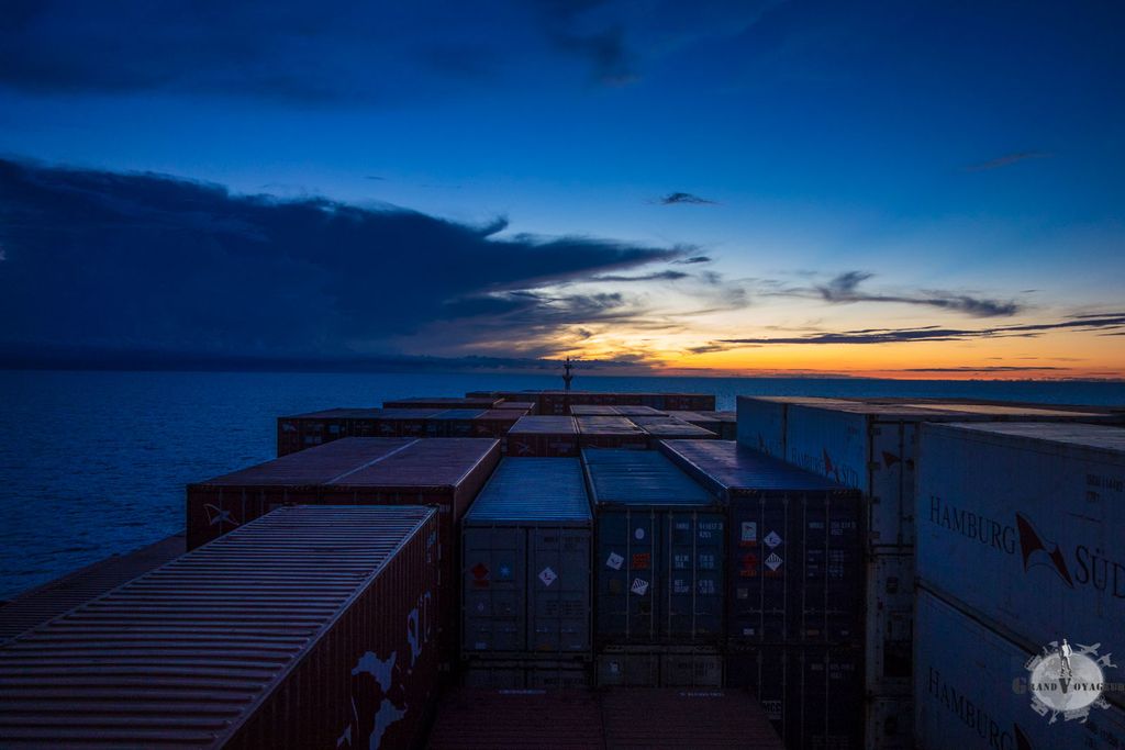 Coucher de soleil sur les caraïbes, j'ai connu pire comme journée. Coucher de soleil sur les caraïbes, j'ai connu pire comme journée.